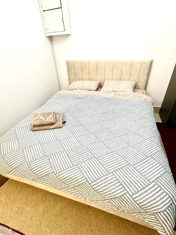 Evita Apartment Bisjkek Buitenkant foto